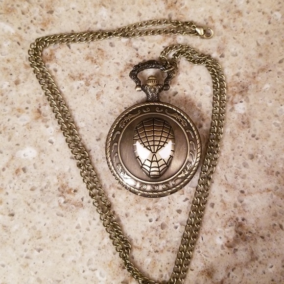 LAST 1🆕️Spiderman Antique bronze chain watch - Picture 4 of 5